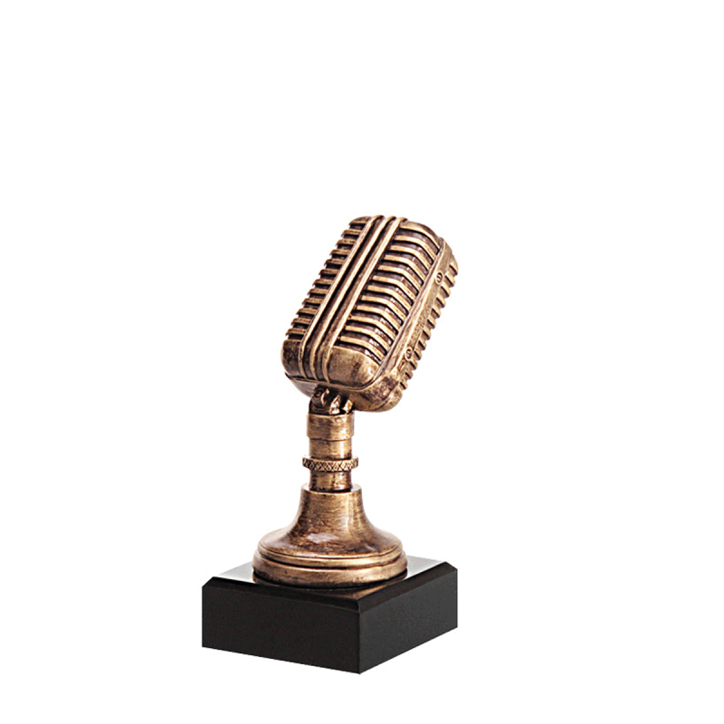 Statuetka odlewana muzyka mikrofon